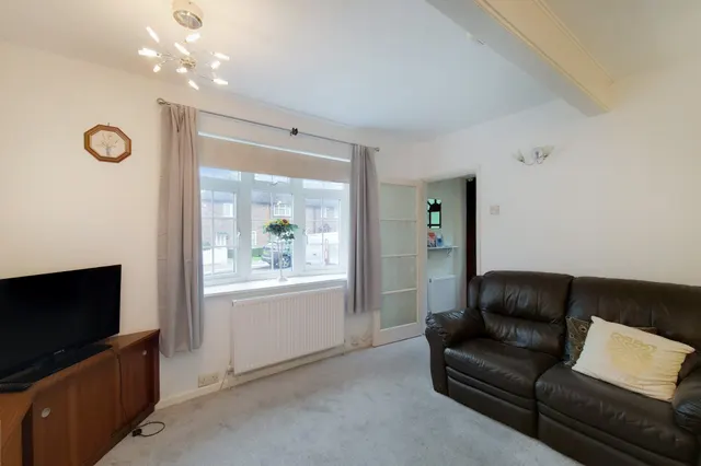 Photo 3 — Westcott Crescent, London, W7 1PL