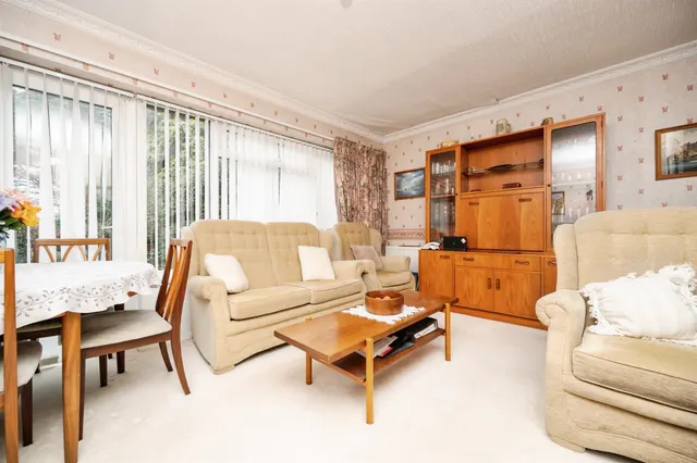 Ravenhurst Drive, Birmingham, B43, photo 2