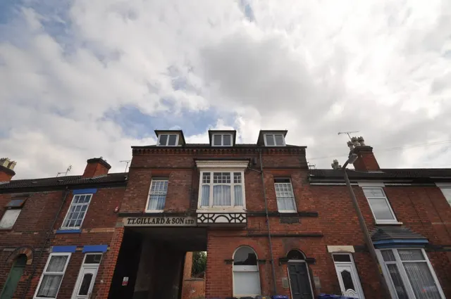 Blackpool Street, Burton-on-Trent, DE14, photo 1