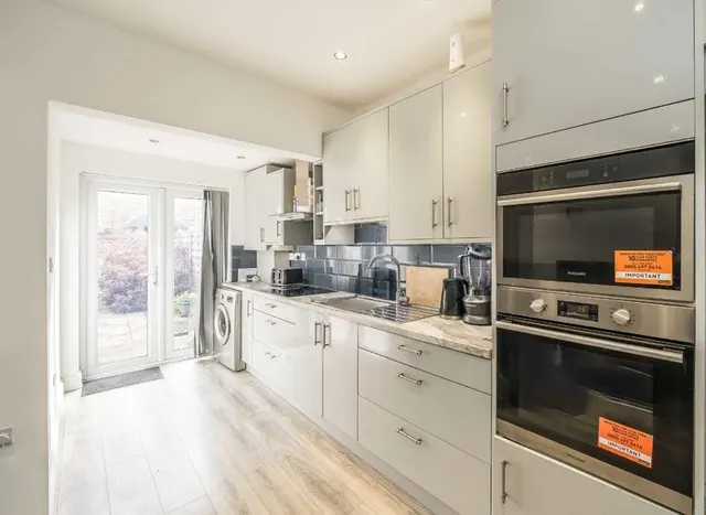Norton Gardens, Streatham, SW16, photo 2