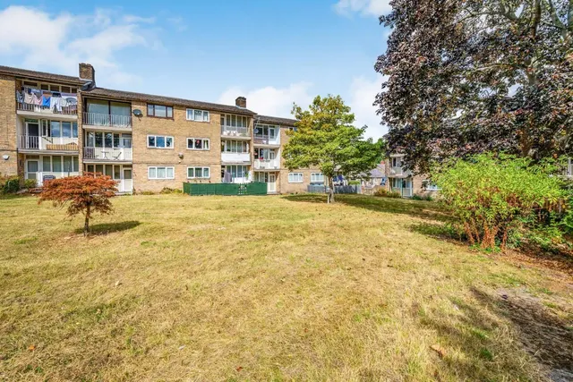 Yew Lane, Sheffield, S5, photo 1