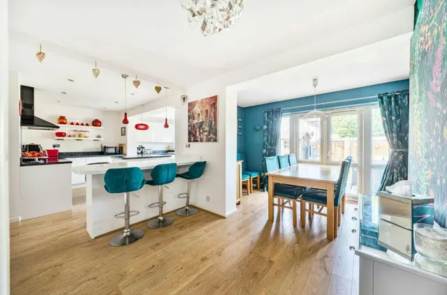 Southfield Road, Nailsea, BS48, photo 1