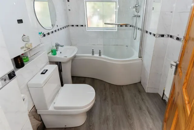 Manor Farm Road, Birmingham, B11, photo 3