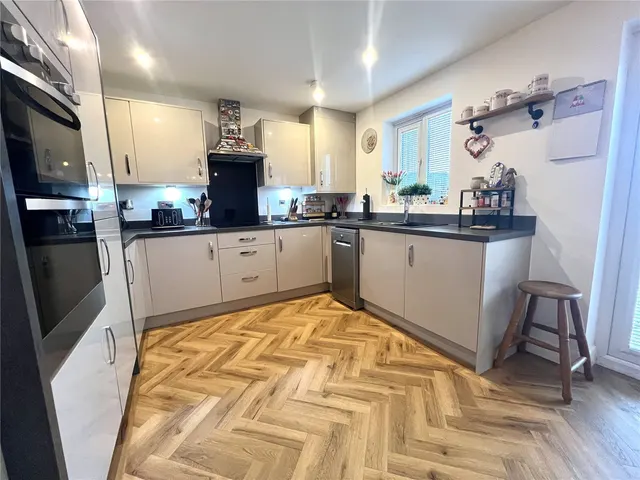 Fieldfare Close, Heysham, LA3, photo 3