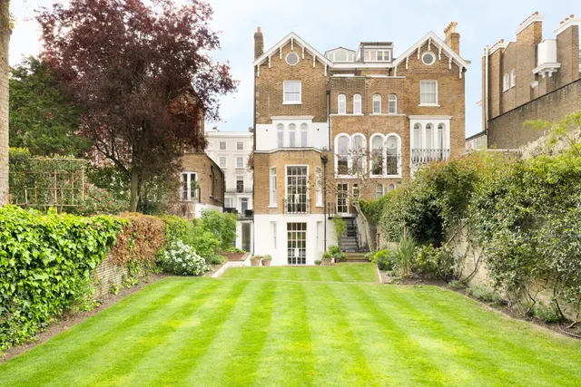 Photo 3 — Kensington Park Road, Notting Hill, London
