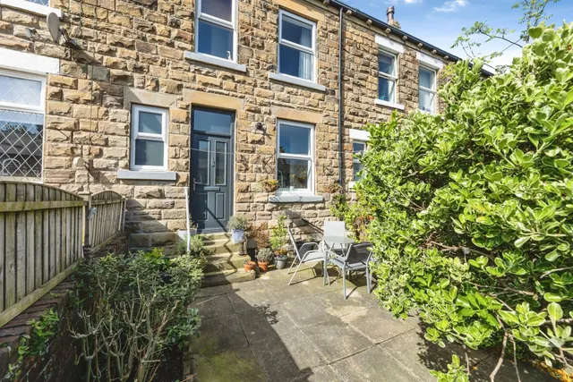 Queen Street, East Ardsley, Wakefield, photo 1