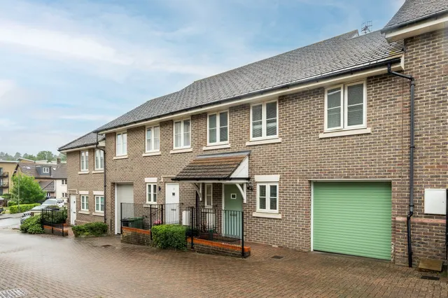 Sheldon Way, Berkhamsted, photo 1