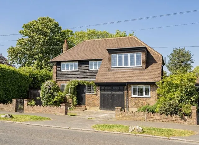 Lower Hampton Road, Sunbury on Thames, TW16, photo 1
