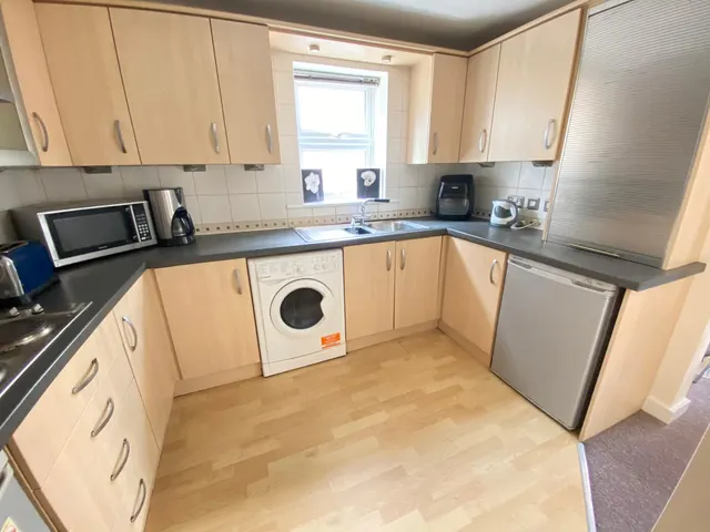 Photo 3 — Princess Road East, Leicester, LE1 7DQ