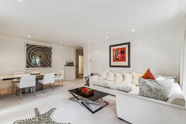 Magnolia Lodge, Kensington Green, W8 5UT, photo 1