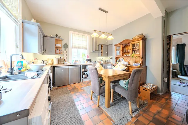 Vickersdale Grove, Stanningley, LS28, photo 3