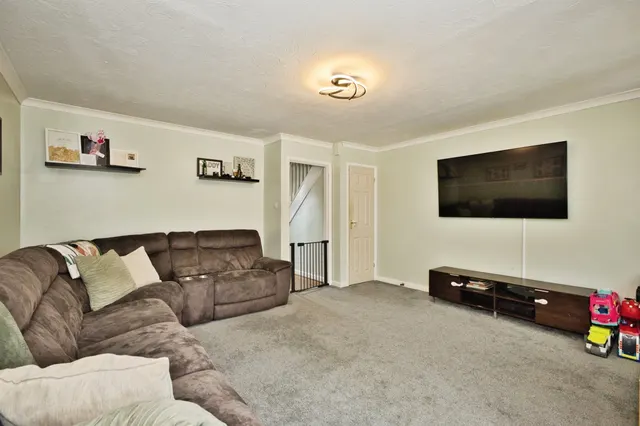 Orchard Rise, Crewkerne, TA18, photo 3
