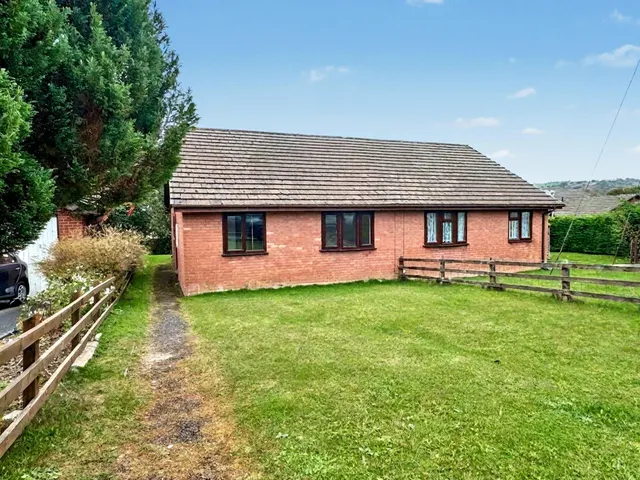 Goylands Close, Llandrindod Wells, LD1, photo 1