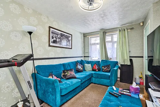 Hawkswell Drive, Willenhall, WV13, photo 2