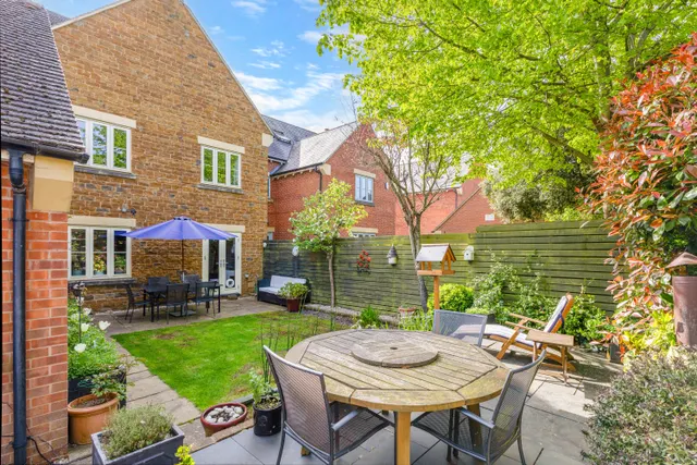 Crab Tree Close, Bloxham, OX15, photo 3