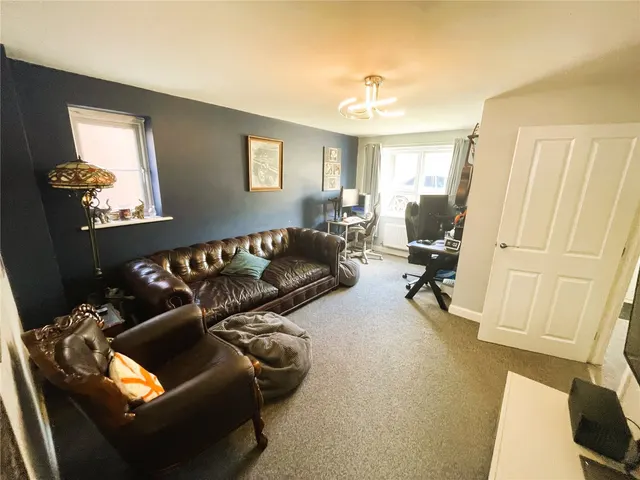 Photo 3 — Yarborough Drive, Doncaster, South Yorkshire, DN2
