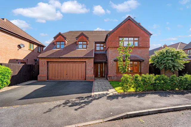 Linacre Lane, Widnes, Widnes, WA8 9DN, photo 1