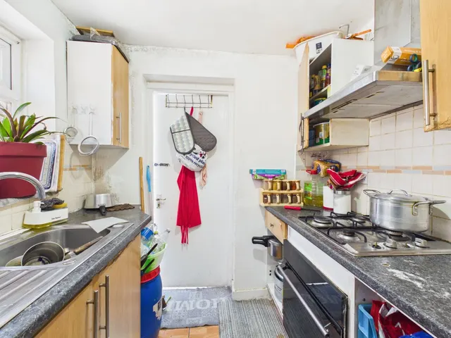 Carlton Avenue, Rusholme, M14, photo 3