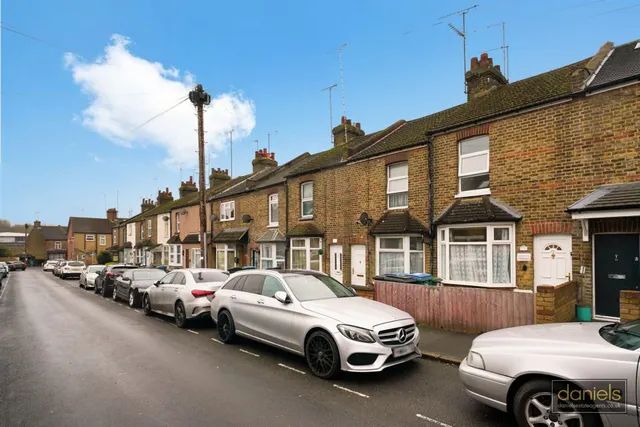 Liverpool Road, Watford, WD18, photo 2