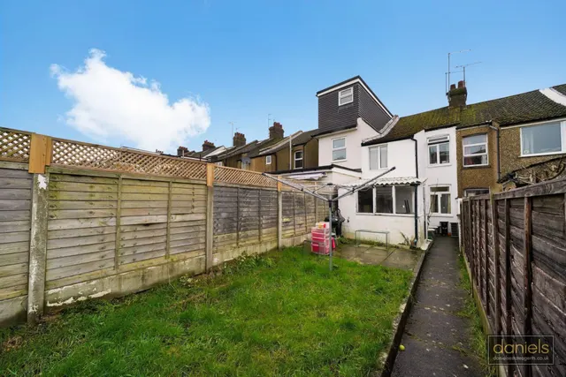 Liverpool Road, Watford, WD18, photo 3