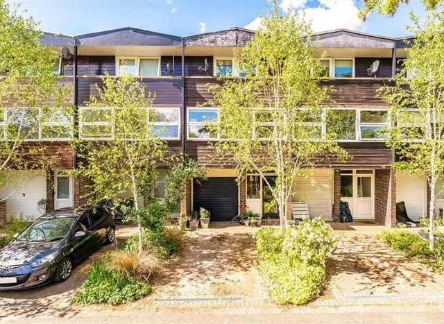 Blagdon Walk, Teddington, TW11, photo 1