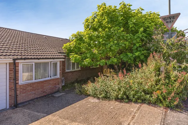 Redwing Road, Clanfield, PO8, photo 2