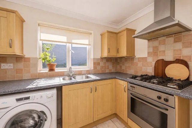 Redwing Road, Clanfield, PO8, photo 3