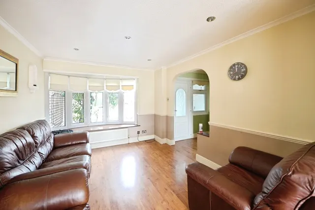 Photo 2 — Browne Close, Romford, RM5