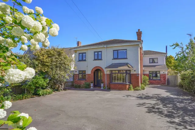 Yarmouth Road, Lowestoft, photo 1