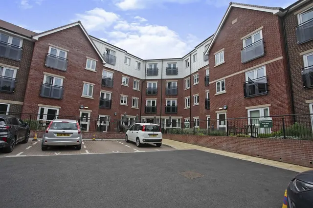 Church Street, Nuneaton, CV11, photo 1