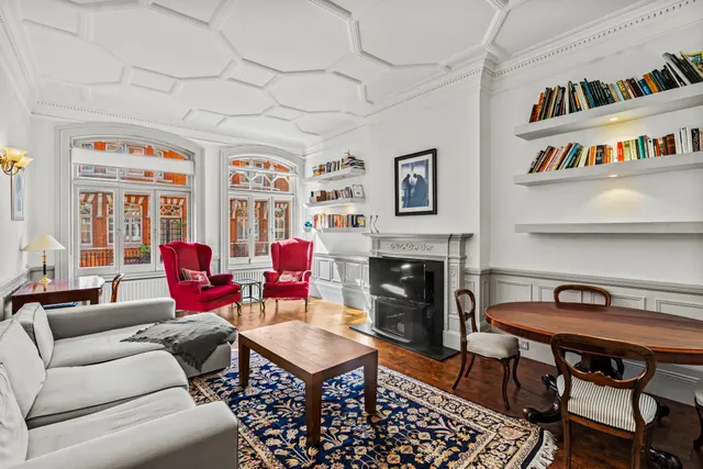 Photo 3 — Draycott Place, Chelsea, London