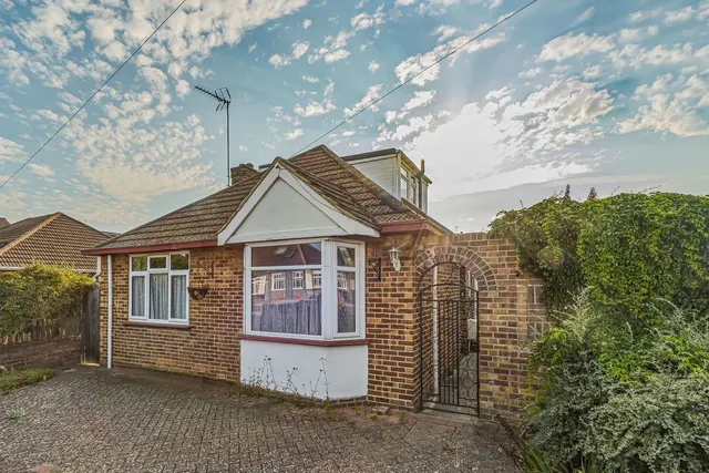 Beech Close, Ashford, TW15, photo 1