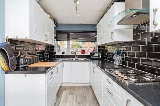 Photo 2 — Shenley Grove, Stafford