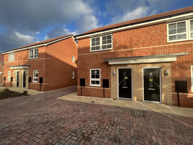 Fonthill Close, Hampton Waters, PE7, photo 1