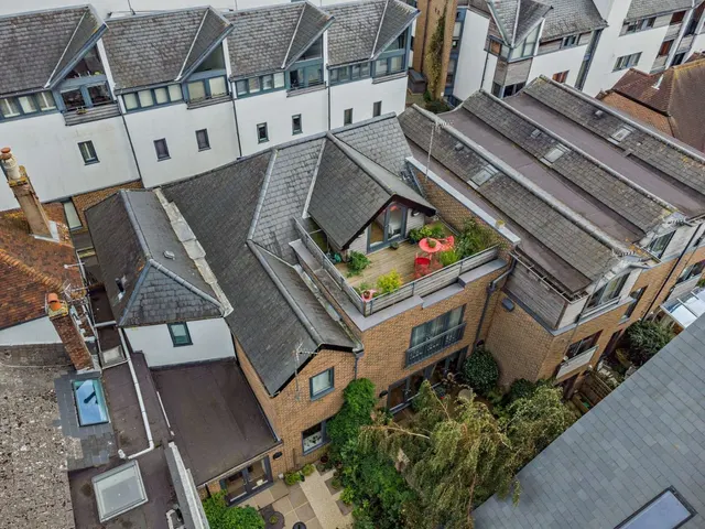 Photo 3 — St. Nicholas Lane, Lewes, East Sussex, BN7 2JZ