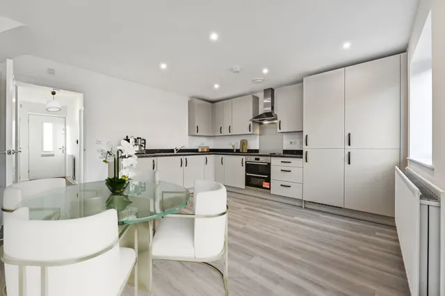 Photo 3 — Barrosa Way, Whitehouse, Milton Keynes, Milton Keynes, MK8 1LN