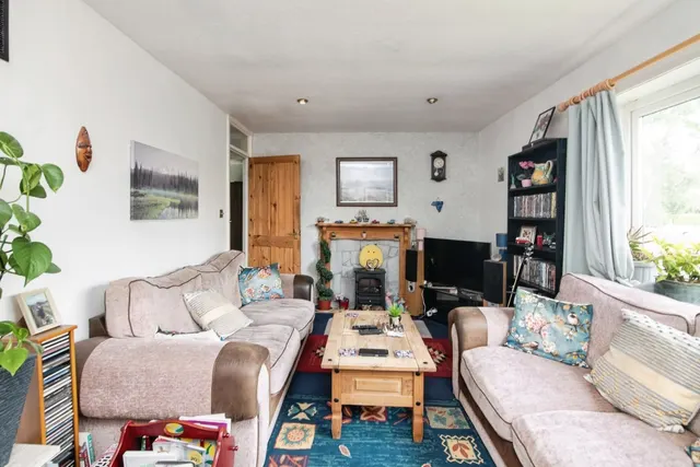 First Meadow Piece, Quinton, B32, photo 1