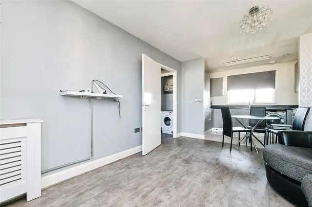 Photo 3 — Avontar Road, South Ockendon, Essex, RM15
