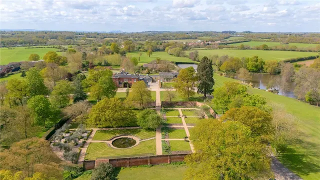 Weald Road, South Weald, CM14, photo 3