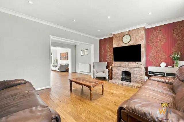 Clifton Way, Hutton, CM13, photo 3