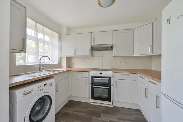 Photo 2 — 22a Morden Road, London