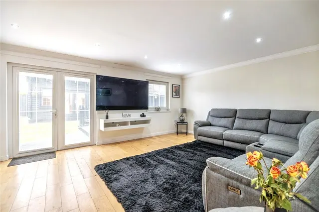 Photo 3 — Pitairlie Road, Newbigging, Dundee, DD5