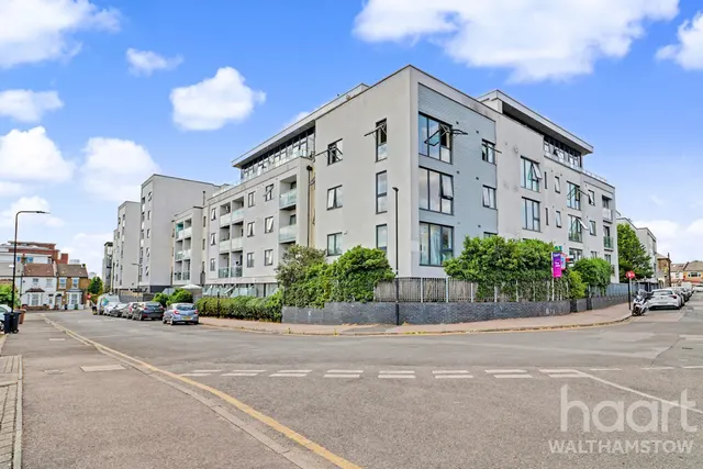Hillyfield, Walthamstow, E17, photo 1