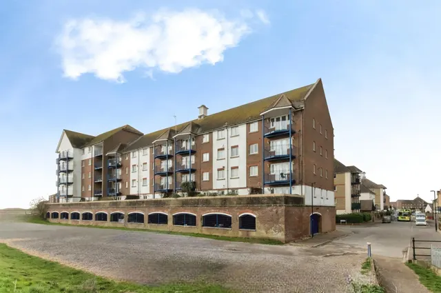 Bermuda Place, EASTBOURNE, photo 1