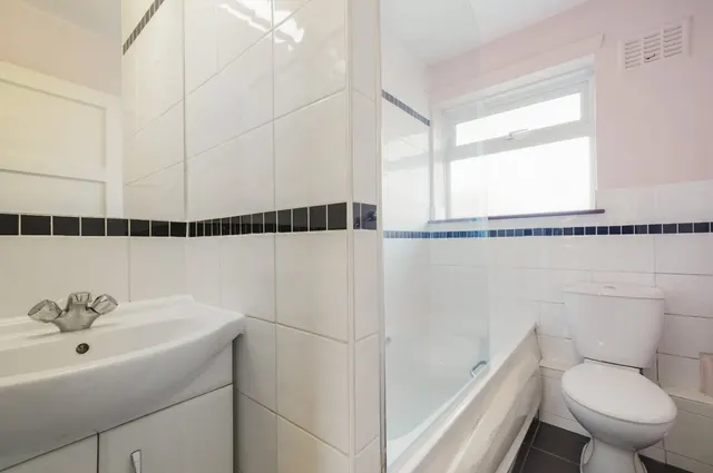 Ivy Road, London, NW2, photo 3