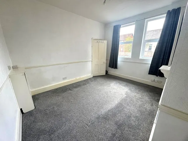 Greenbank Road, CH42, photo 3