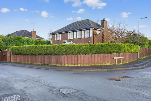 Old Forge Manor, Belfast, BT10, photo 2