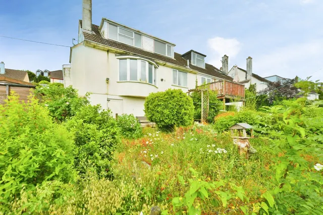 St. Annes Road, Saltash, photo 1