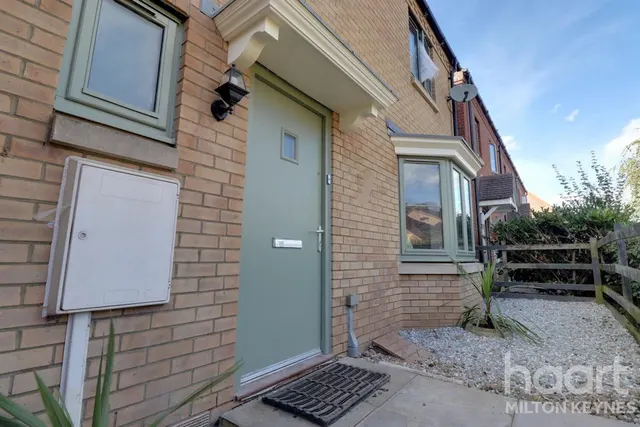 Aran Court, MK14, photo 1
