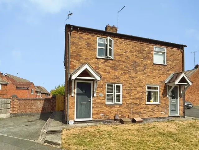 Finch Close, Woodville, Derbyshire, DE11, photo 1